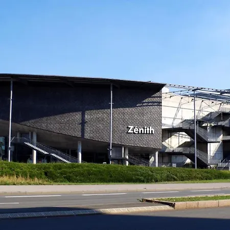 Hypercentre - And Equipped Studio!