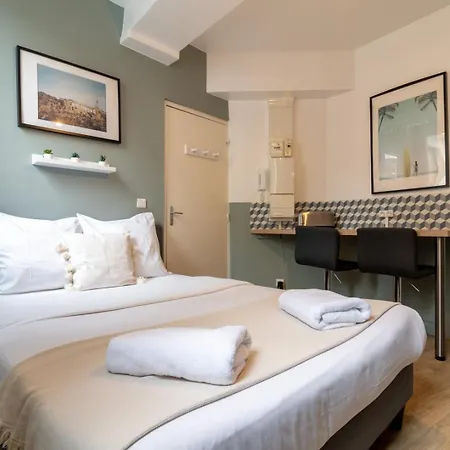 Hypercentre - And Equipped Studio! Apartment *