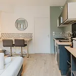 דירה Hypercentre - And Equipped Studio! *